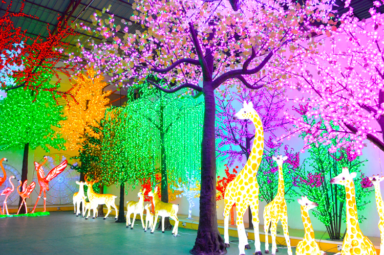 Welcome to Visit our led tree factory showroom! 4 led tree factory