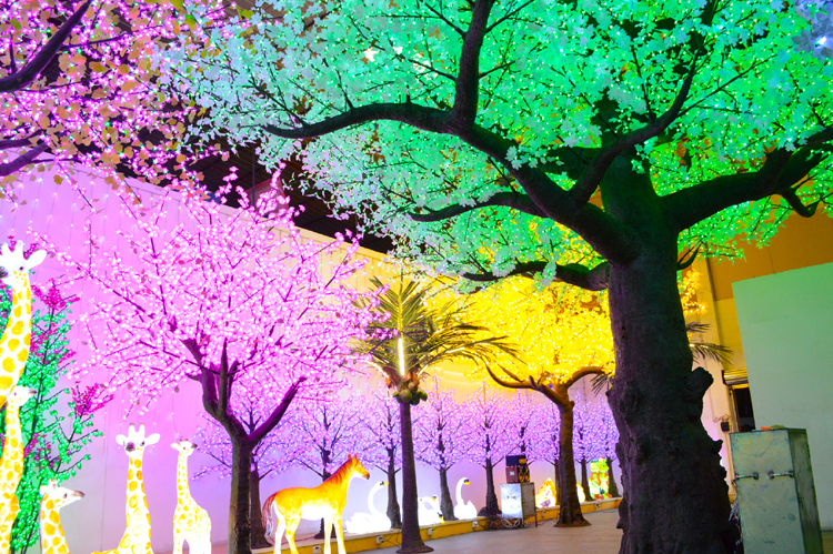 Welcome to Visit our led tree factory showroom! 3 led tree factory
